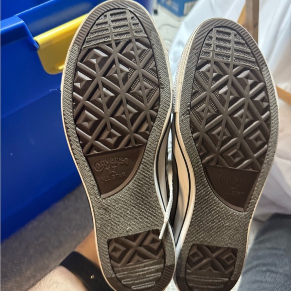 Converse Chuck Taylor All Star Low Top Sneakers Shoes Woman’s size 12 - Mens 10 - Picture 3 of 6